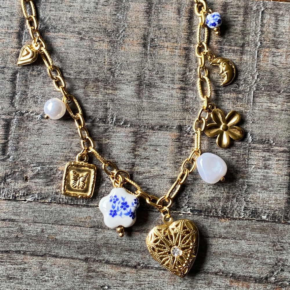 NEW Gold & Blue Floral & Heart Charm Necklace